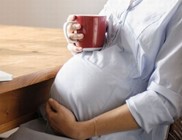 Újabb bizonyíték a várandósság alatt fogyasztott koffein negatív hatásairól
